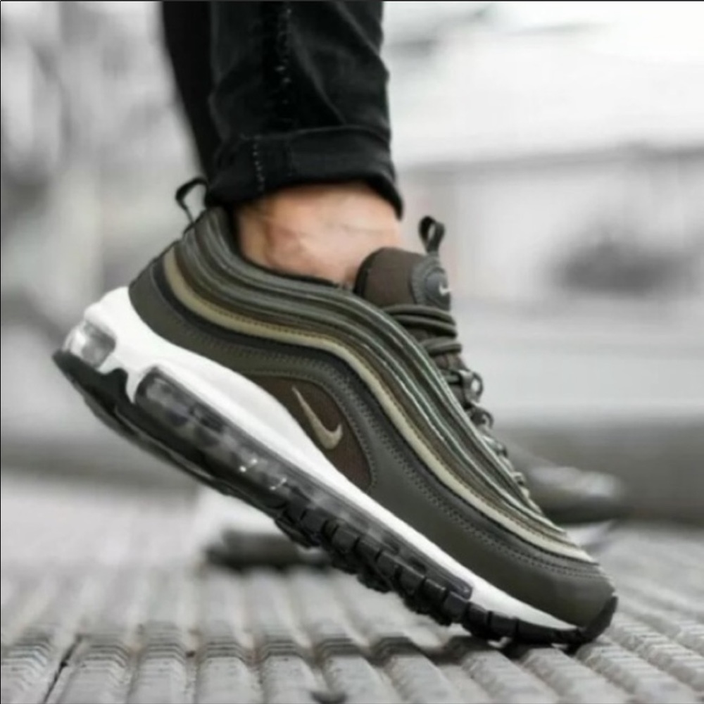 Women’s AIR MAX 97 OLIVE GREEN SIZE 6